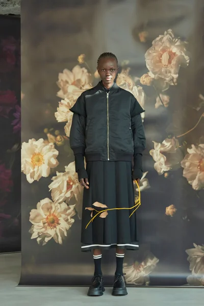 Look 10